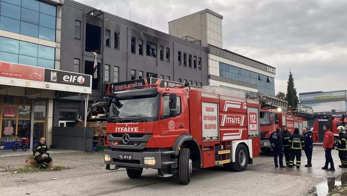 Samsun’da Mobilya İmalathanesinde Yangın Çıktı