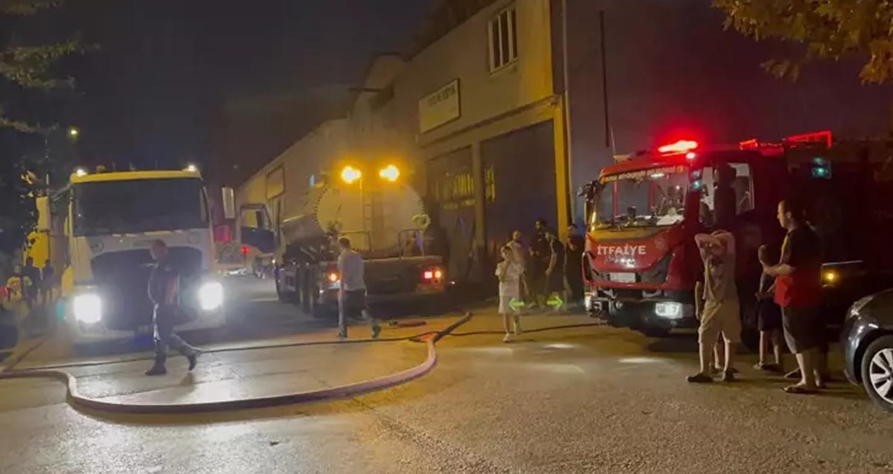 Bursa’da Karavan yangınında alevler üç karavanı küle çevirdi