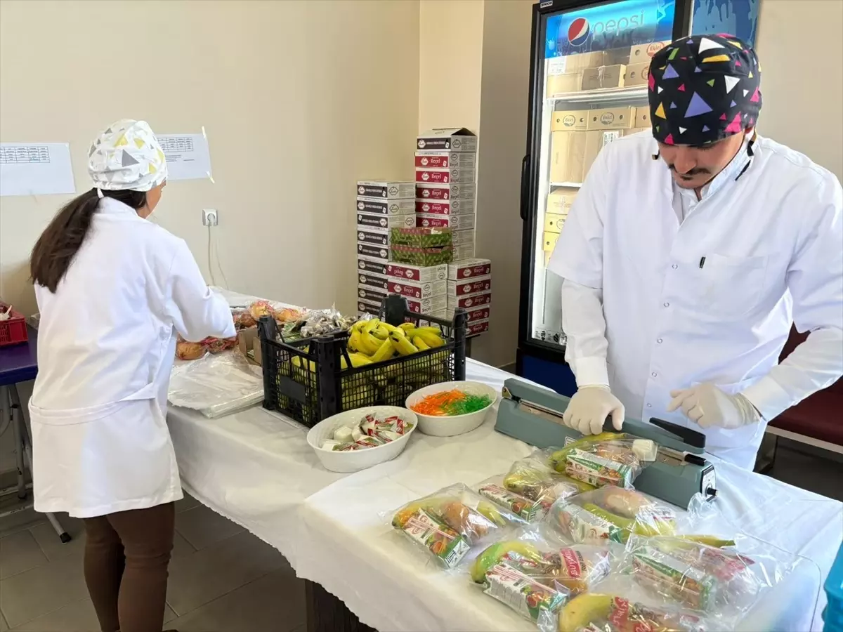arguvanda ogrencilere gida destegi hn9EKJyy.jpg