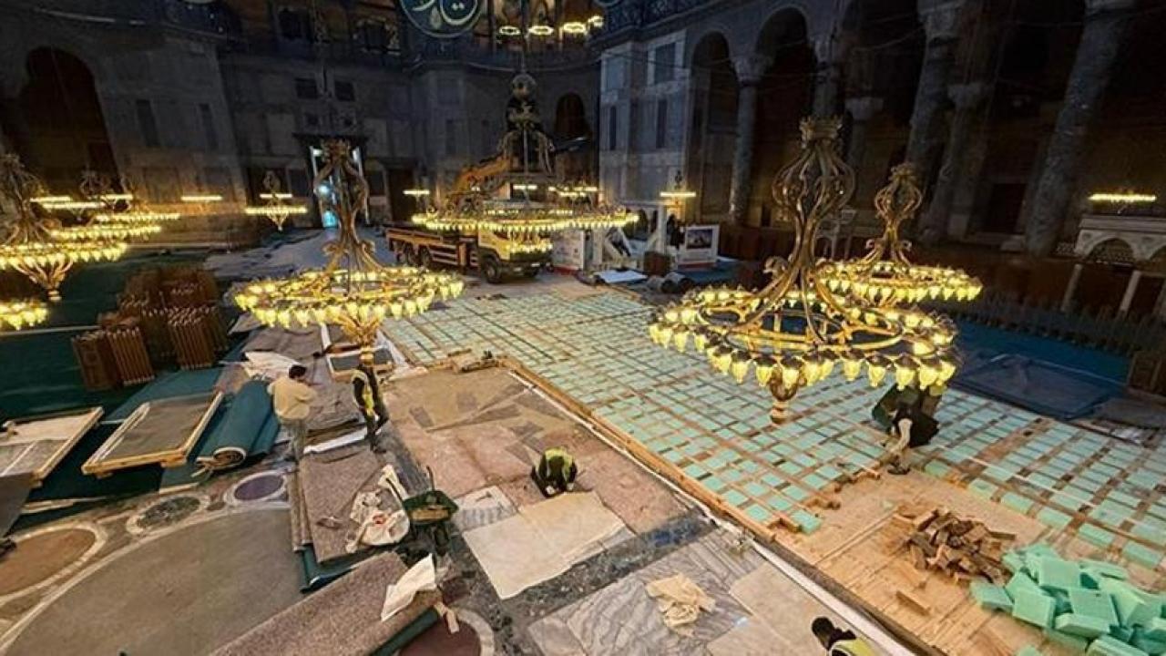 ‘Ayasofya’ya kamyon girdi’ iddiasına açıklama! Vakıflar Genel Müdürlüğü yalanladı