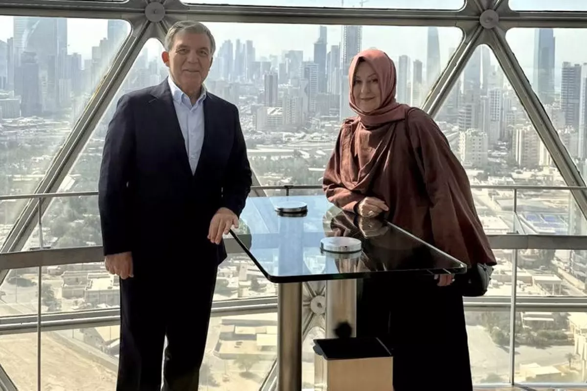 uzun suredir ortalarda yoklardi abdullah gul ve esi bakin nerede goruntulendi p6NqWuZg.jpg