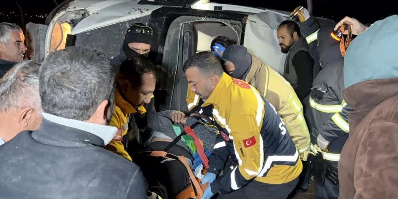 Adıyaman’da minibüs devrildi: 4 yaralı