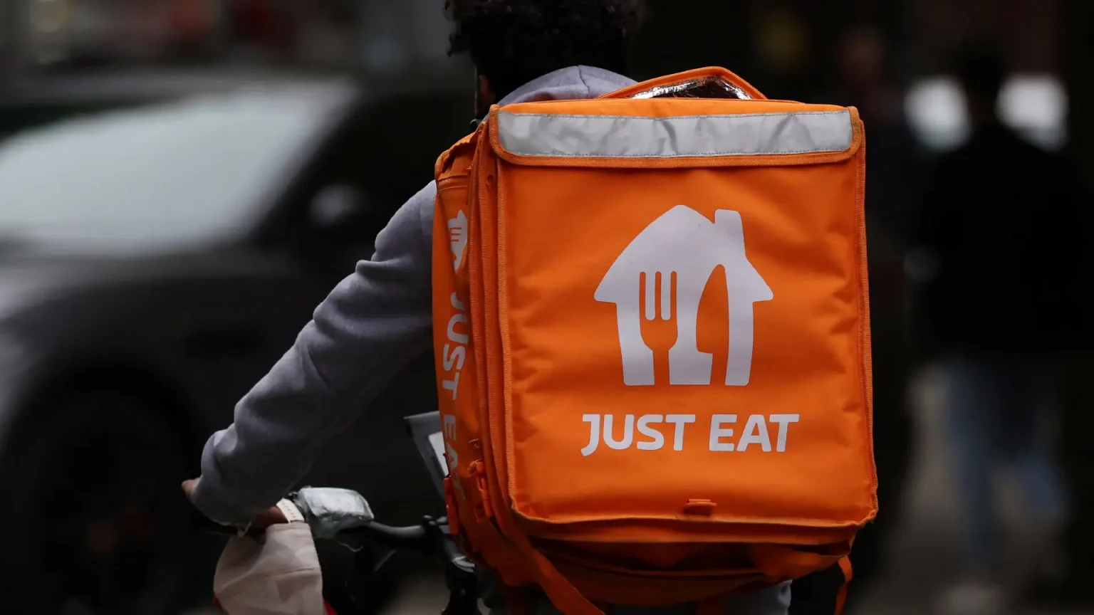 Prosus, çevrimiçi yemek teslimat platformu Just Eat Takeaway'i 4.1 milyar euroya satın alıyor