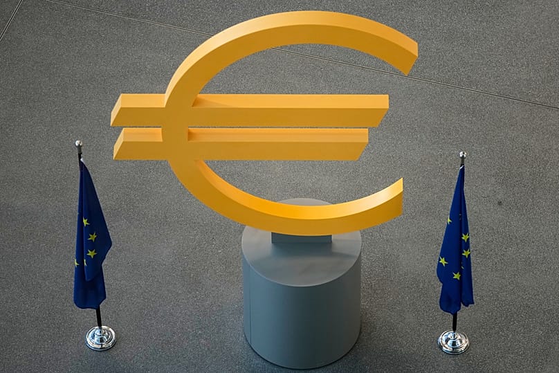 ECB merkezinde Euro sembolü