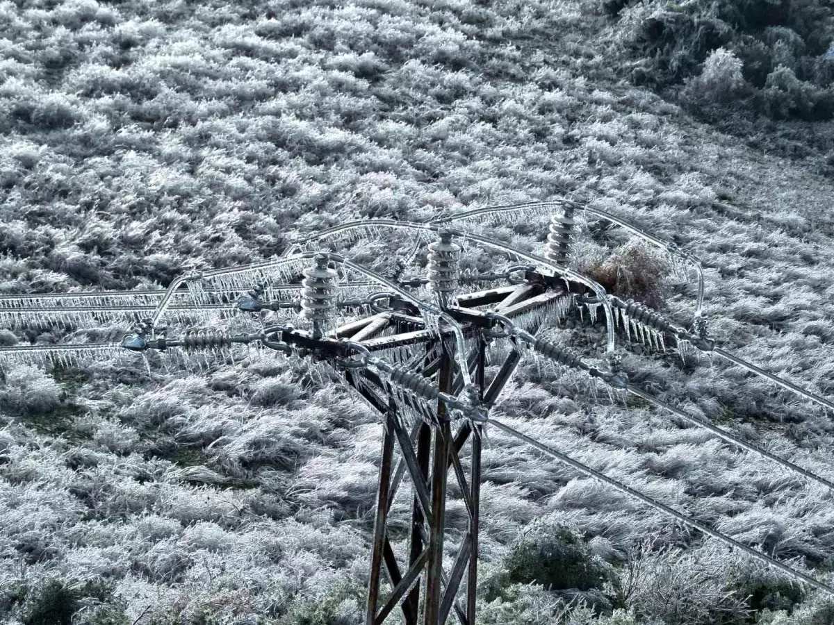 Toroslar EDAŞ, Kar Fırtınasında Enerji Kesintilerine Müdahale Ediyor