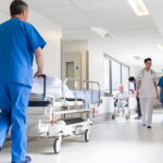 ozel-hastanelere-giden-herkesi-ilgilendiriyor-kdkden-emsal-niteliginde-faiziyle-iade-karari-4J85xgaW