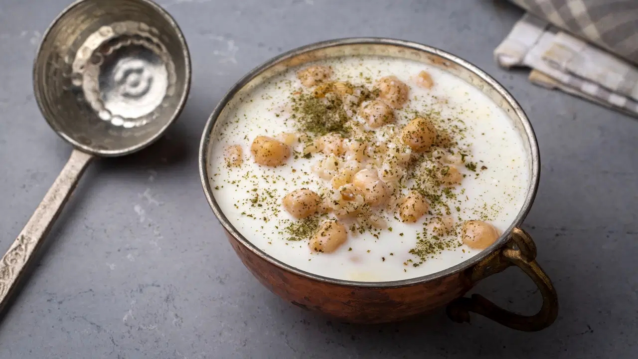 Sicaklarda ic ferahlatan soguk ayran asi corbasi tarifi tXSSk3JJ